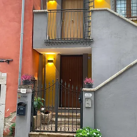 Alojamento de Acomodação e Pequeno-almoço Al Castello