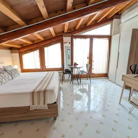 Al Castello Bed & Breakfast 4*